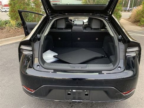 New 2025 Toyota Prius Plug-In Hybrid image 34