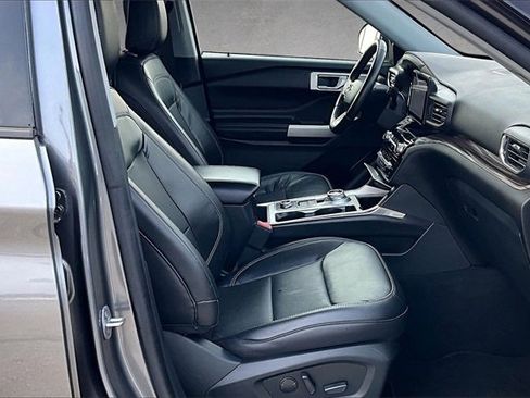 Used 2022 Ford Explorer Limited image 6