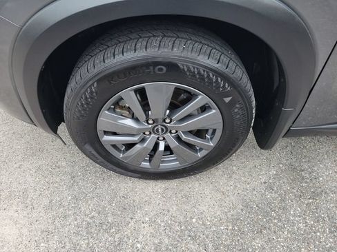 Used 2023 Nissan Pathfinder SV w/ SV Premium Package FWD image 5