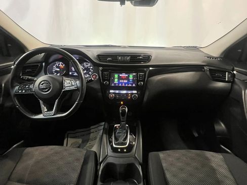 Used 2019 Nissan Rogue Sport SV w/ Technology Package FWD image 14