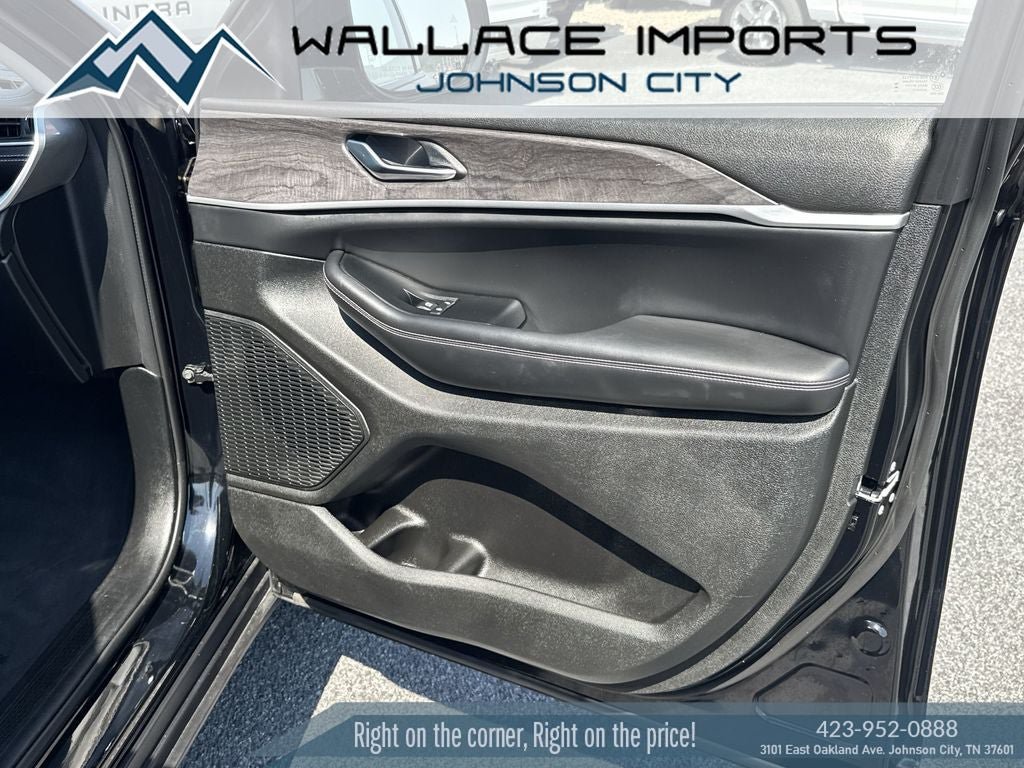 Used 2023 Jeep Grand Cherokee Limited AWD/4WD image 36