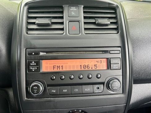 Used 2018 Nissan Versa S Plus FWD image 13