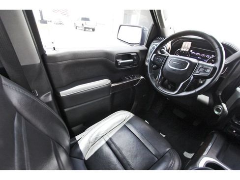 Used 2020 GMC Sierra 1500 Denali w/ Denali Ultimate Package AWD/4WD image 8