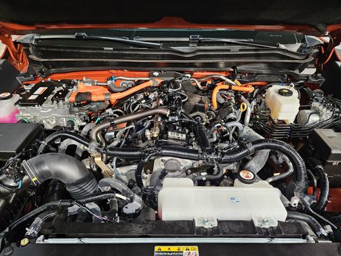 Certified 2025 Toyota Tacoma TRD Off-Road w/ TRD Off Road Premium Package image 19