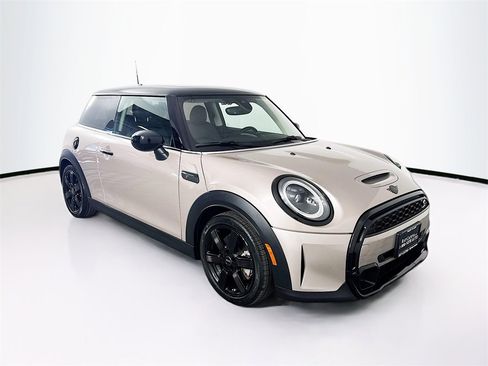 Certified 2024 MINI Cooper S image 1