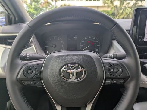 Used 2023 Toyota Corolla SE w/ SE Premium Package FWD image 21