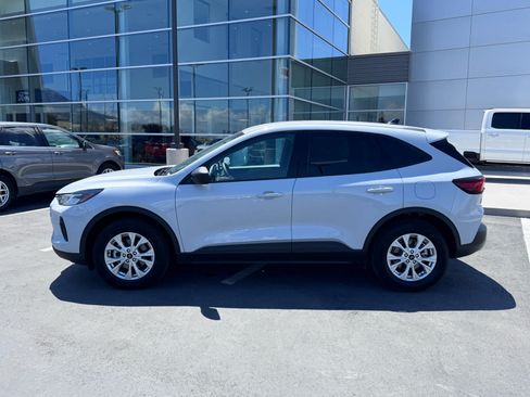 Certified 2025 Ford Escape Active AWD/4WD image 10