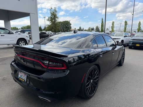 Used 2023 Dodge Charger SXT w/ Blacktop Package RWD image 5