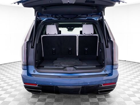Certified 2026 Cadillac Escalade Platinum Sport AWD/4WD image 36