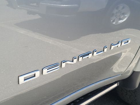 Used 2025 GMC Sierra 2500 Denali Ultimate AWD/4WD image 6