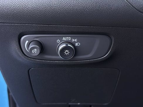 Used 2025 Buick Encore GX Sport Touring FWD image 21