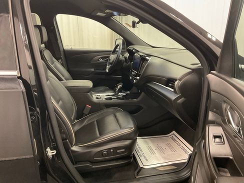 Used 2023 Chevrolet Traverse Premier w/ LPO, Floor Liner Package AWD/4WD image 25