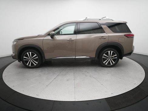 Certified 2024 Nissan Pathfinder Platinum w/ Cargo Package image 25