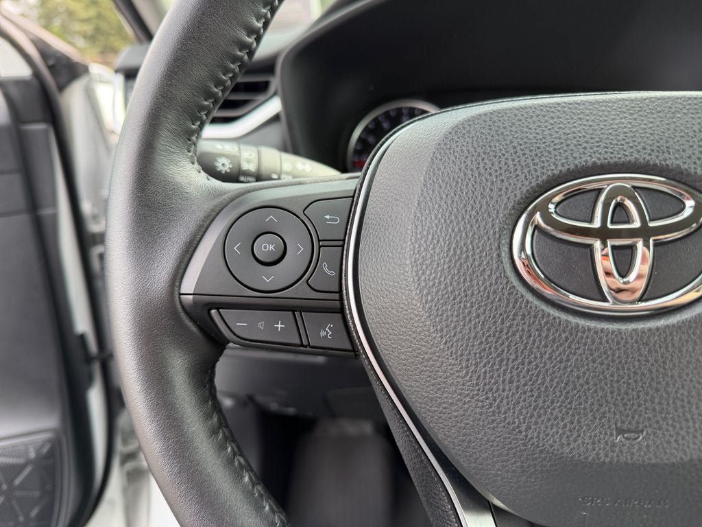 Used 2020 Toyota RAV4 XLE w/ Convenience Package AWD/4WD image 15