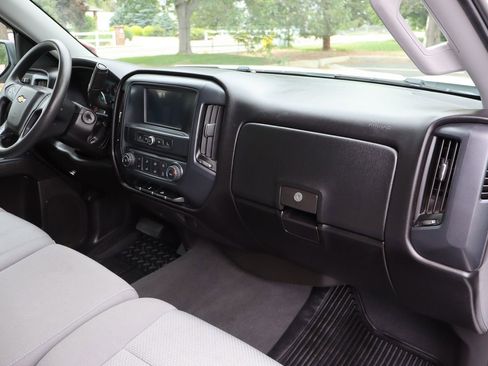 Used 2018 Chevrolet Silverado 1500 Custom w/ Custom Value Package RWD image 17