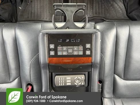 Used 2017 Lexus LX 570 4WD w/ Luxury Package image 12