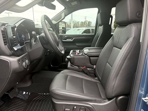 Certified 2025 Chevrolet Silverado 2500 LT image 9