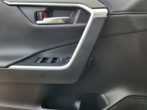 Used 2020 Toyota RAV4 XSE image 24