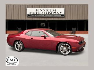 Used 2022 Dodge Challenger R/T RWD video 1