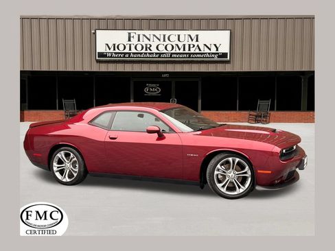 Used 2022 Dodge Challenger R/T RWD image 1
