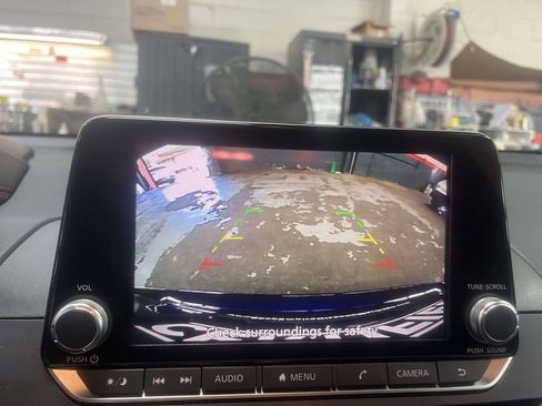 Used 2024 Nissan Altima 2.5 SR image 19