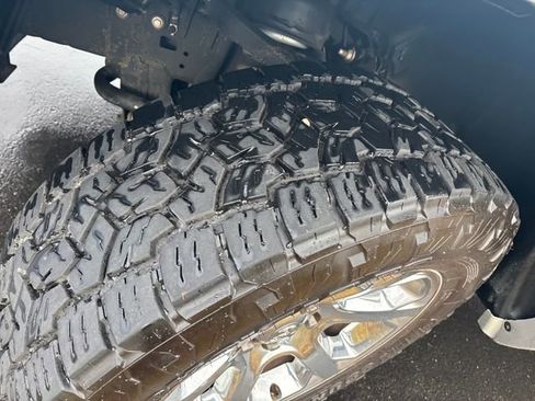 Used 2016 RAM 1500 Laramie w/ Convenience Group image 27