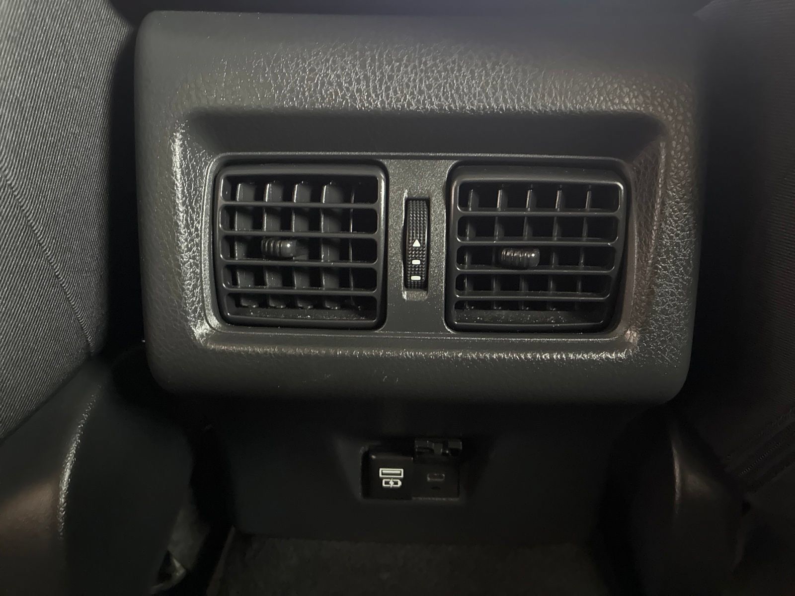 Used 2025 Toyota Camry LE FWD image 13