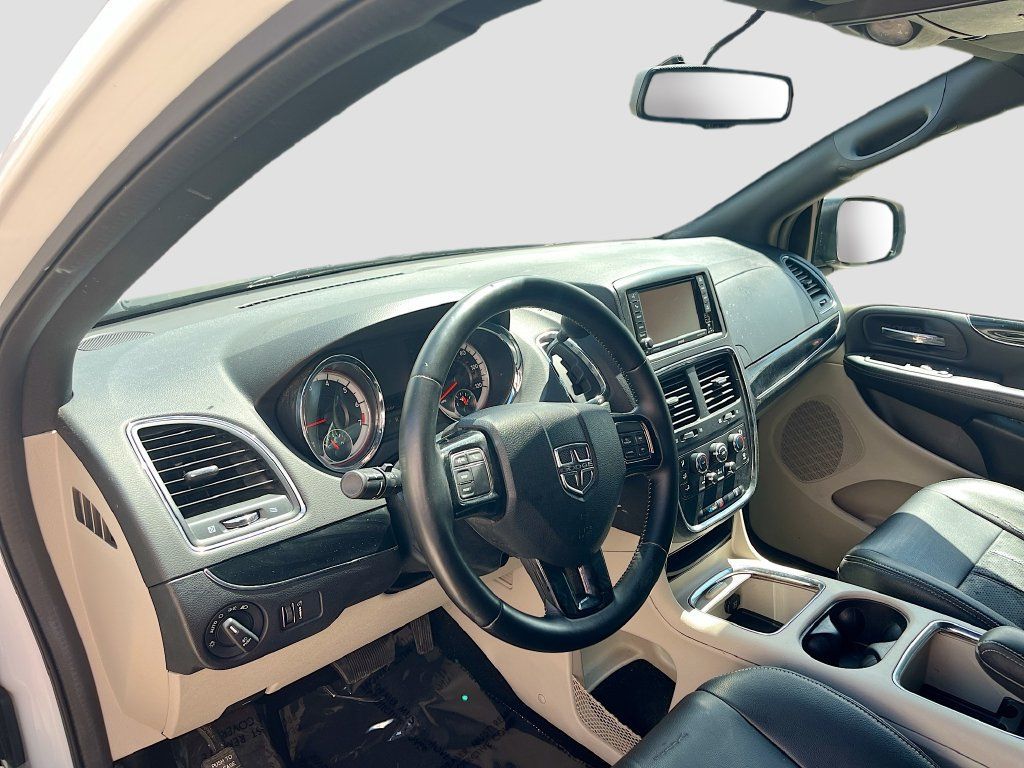 Used 2018 Dodge Grand Caravan SXT FWD image 9