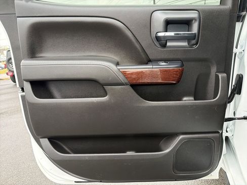 Used 2016 GMC Sierra 2500 SLE w/ SLE Preferred Package image 23