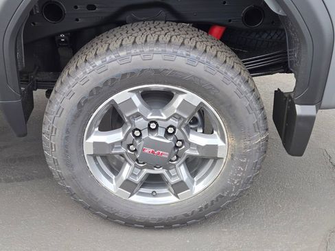 New 2026 GMC Sierra 2500 SLE w/ SLE Value Package; image 5