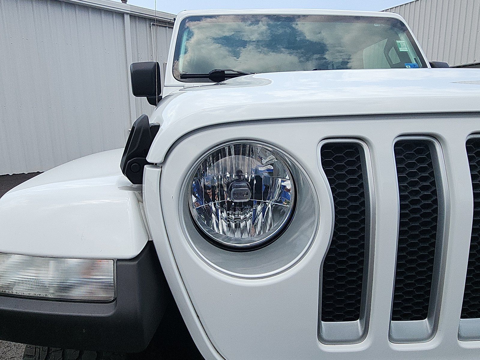 Used 2022 Jeep Wrangler Unlimited Sahara w/ Cold Weather Group AWD/4WD image 12