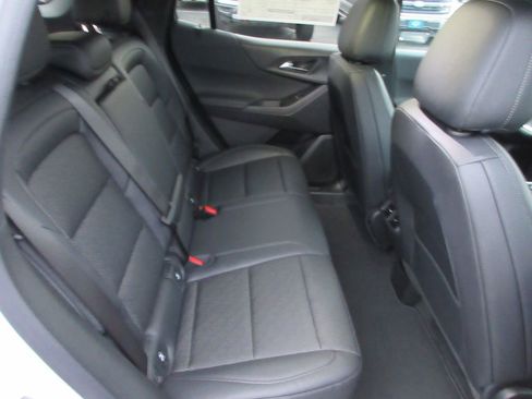 New 2026 Chevrolet Equinox LT w/ Convenience Package II image 18