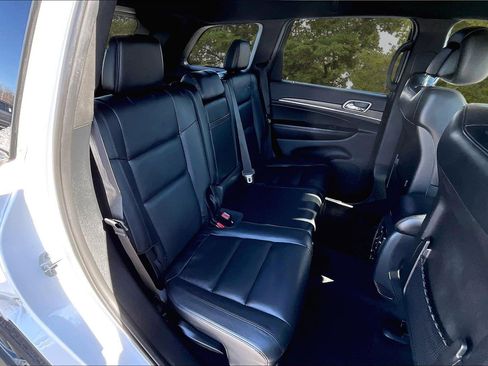 Used 2018 Jeep Grand Cherokee Limited image 26