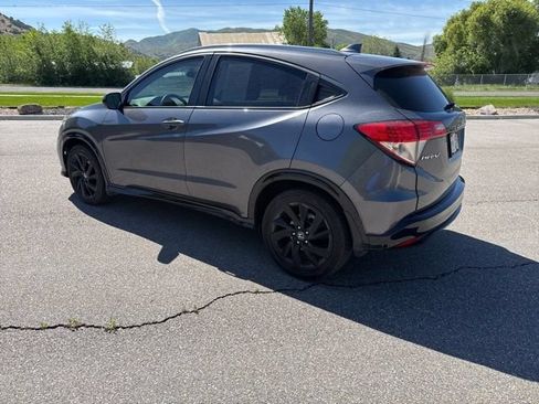 Used 2021 Honda HR-V Sport image 4
