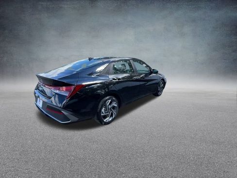 Used 2025 Hyundai Elantra Sport image 22