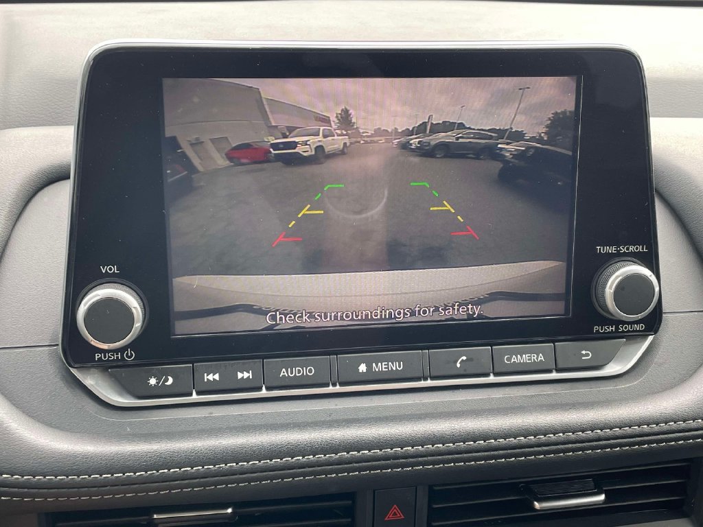 Used 2024 Nissan Rogue SV FWD image 26