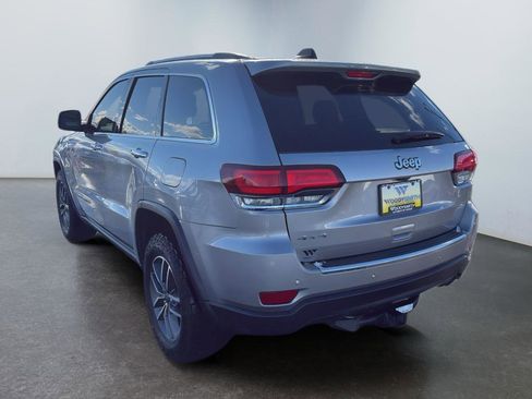 Used 2020 Jeep Grand Cherokee Limited w/ Luxury Group II image 3