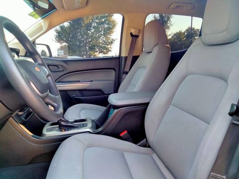 Used 2021 Chevrolet Colorado W/T w/ Custom Special Edition image 10