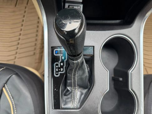 Used 2016 Toyota Camry LE image 13