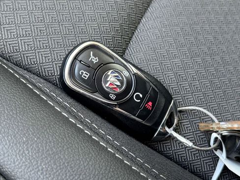 Used 2025 Buick Encore GX Preferred FWD image 21