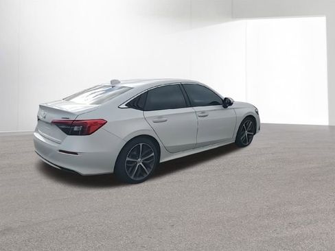 Used 2024 Honda Civic Touring image 9