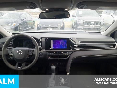 Used 2025 Toyota Camry LE image 20