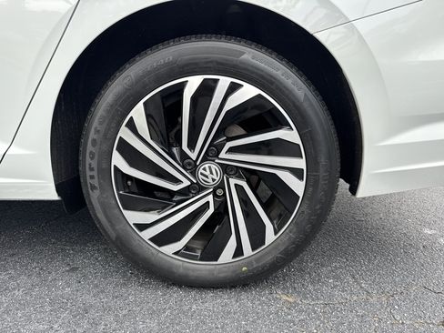 Used 2020 Volkswagen Jetta SEL Premium FWD image 16