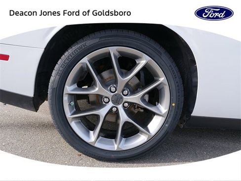 Used 2022 Dodge Challenger GT image 11