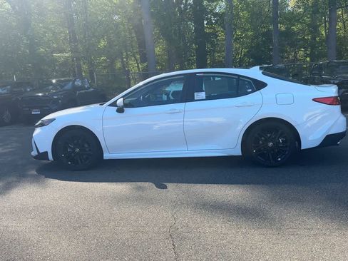 New 2026 Toyota Camry SE FWD image 5
