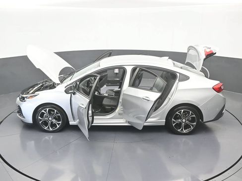 Used 2019 Chevrolet Cruze LT w/ RS Package FWD image 58