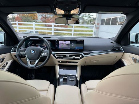 Used 2023 BMW 330i xDrive Sedan w/ Premium Package image 32