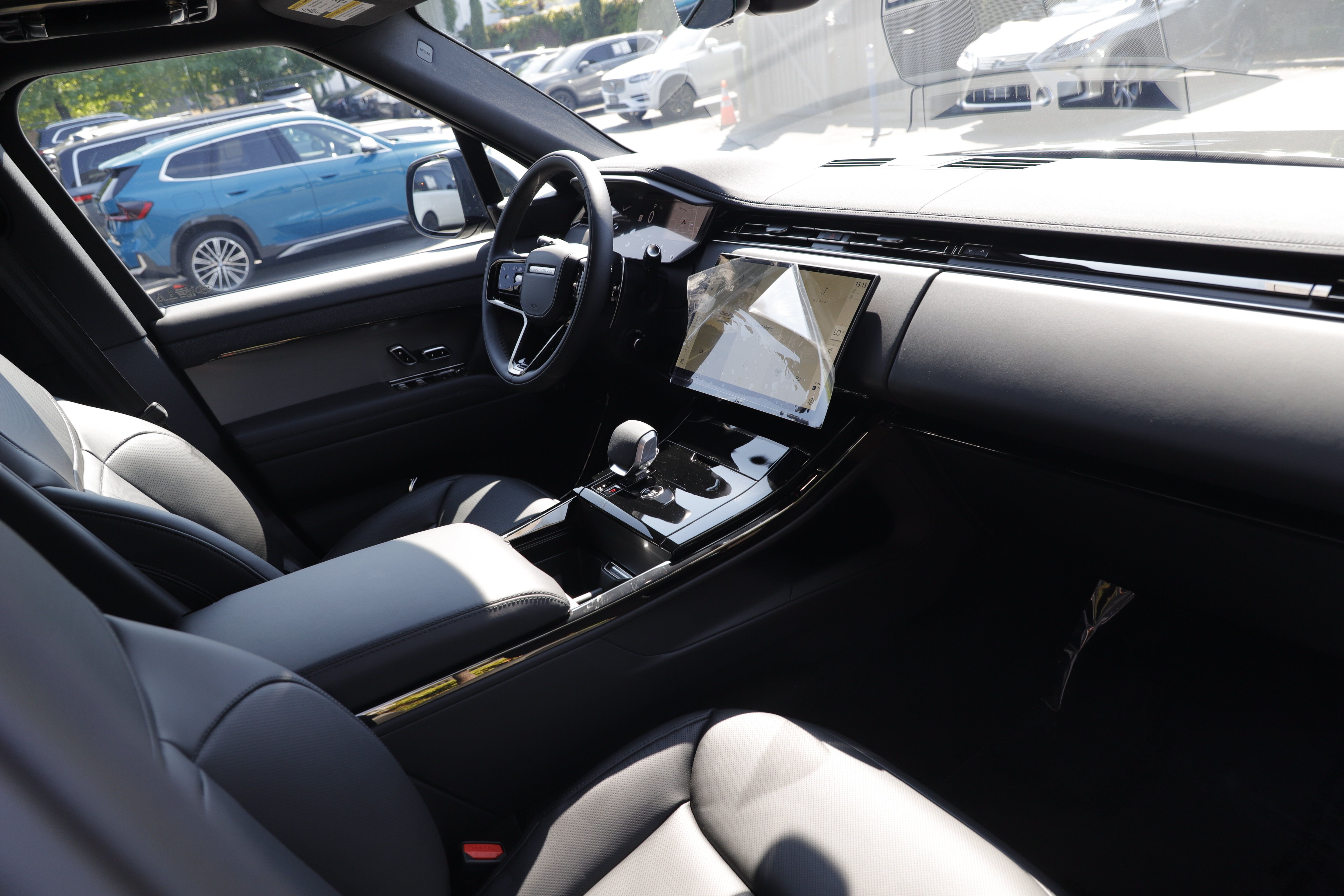 New 2026 Land Rover Range Rover Sport Dynamic SE AWD/4WD image 13