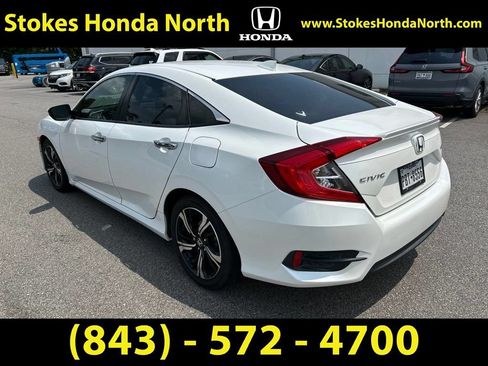 Used 2017 Honda Civic Touring image 3