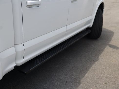 Used 2018 Ford F150 XLT w/ Equipment Group 302A Luxury AWD/4WD image 22